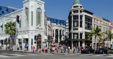 cbs rodeo drive hours.